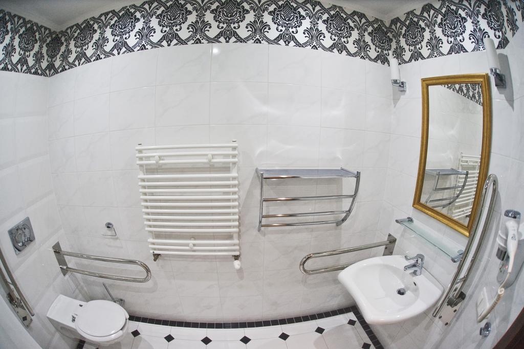 Hotel Gal Tarnow Ngoại thất bức ảnh