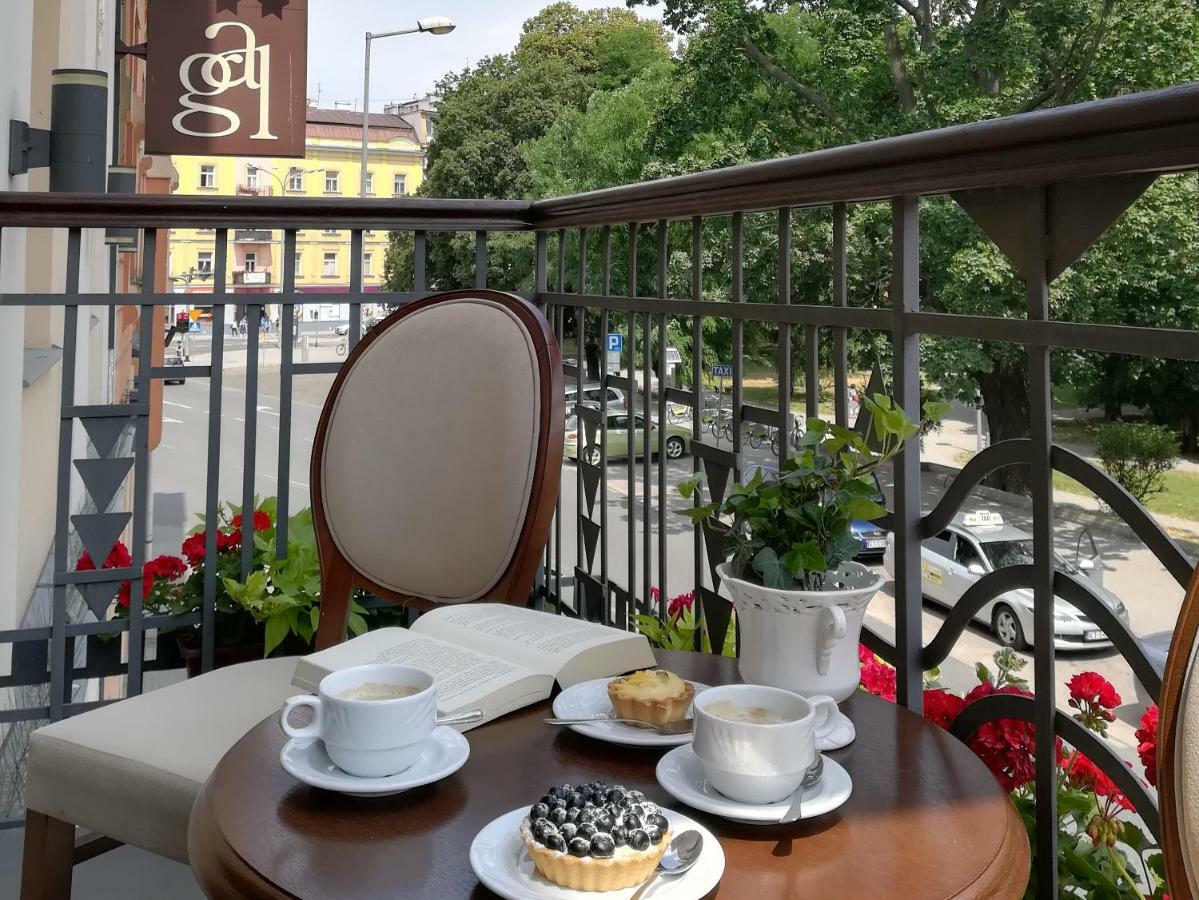 Hotel Gal Tarnow Ngoại thất bức ảnh